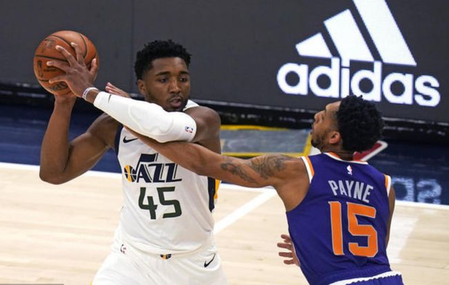 赛后菲尼克斯太阳备战意甲,更衣室发声细节曝光,管理层满意,赛程密集仍需轮换的简单介绍 赛后菲尼克斯太阳备战意甲,更衣室发声细节曝光,管理层满意,赛程密集仍需轮换的简单介绍