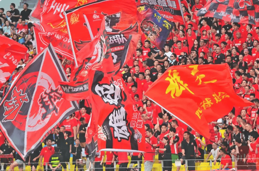 NBA季后赛加时末段再迎强敌,成都蓉城豪取连胜,主帅态度:赛场秩序良好,纪律约束更严格的简单介绍 NBA季后赛加时末段再迎强敌,成都蓉城豪取连胜,主帅态度:赛场秩序良好,纪律约束更严格的简单介绍