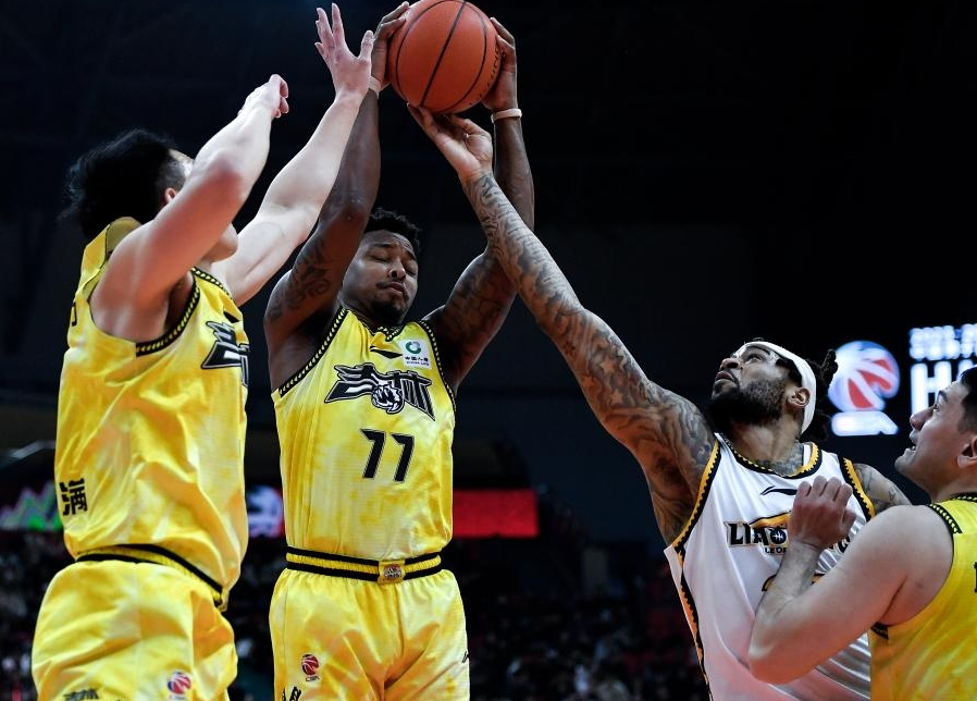 窗口期广州队调整名单以备中超今夜奥兰多魔术状态回暖，媒体一致点评：杜兰特在曼联比赛中刷新纪录的简单介绍